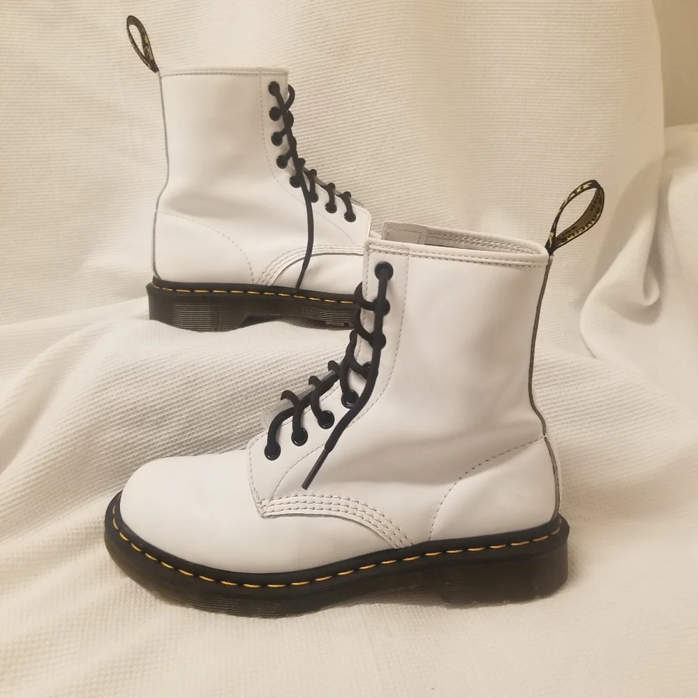 Dr. Martens 1460 Boots FIRM PRICE - Picture 1 of 10